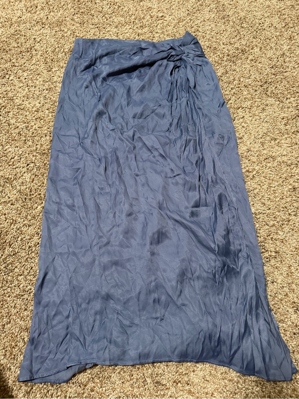 Woman’s Zara skirt